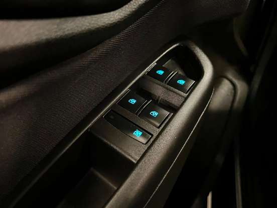 CHEVROLET-ONIX-2017