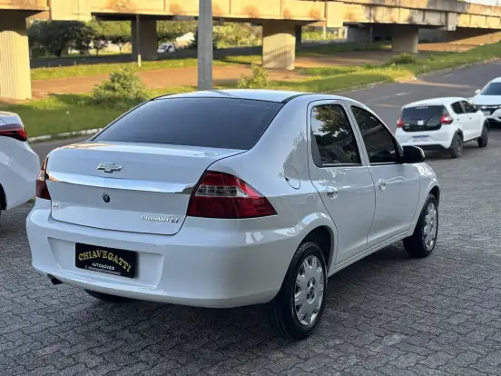 CHEVROLET-PRISMA-2012