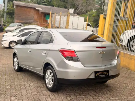 CHEVROLET-PRISMA-2015