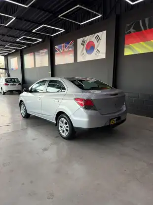 CHEVROLET-PRISMA-2013