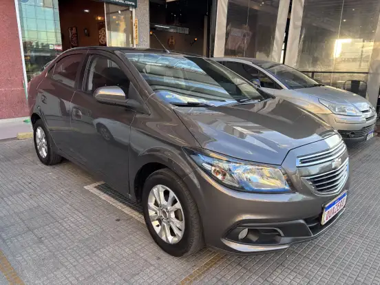 CHEVROLET-PRISMA-2013