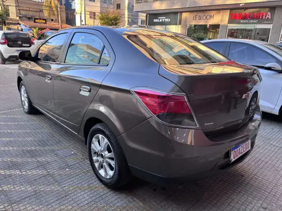 CHEVROLET-PRISMA-2013
