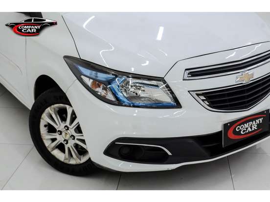 CHEVROLET-PRISMA-2015