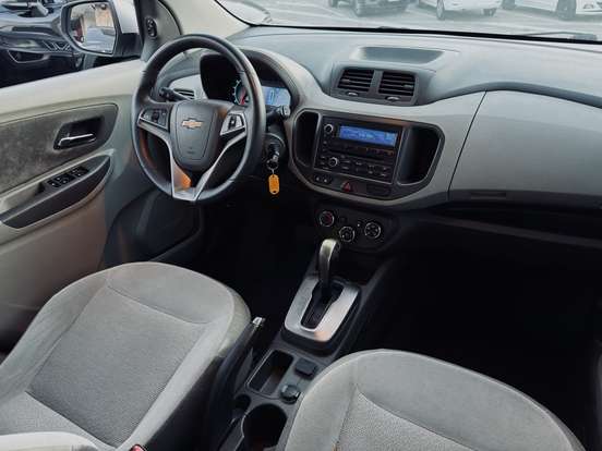 CHEVROLET-SPIN-2013