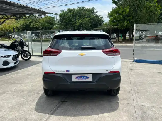CHEVROLET-TRACKER-2024