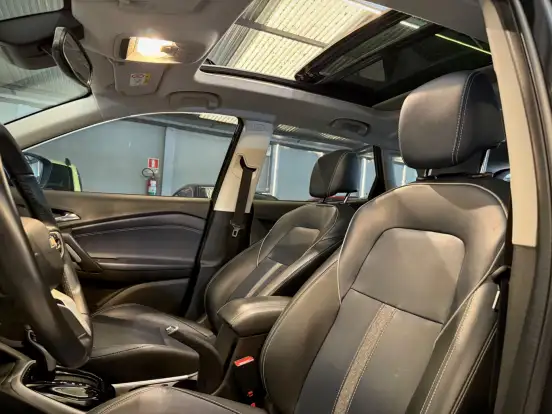 CHEVROLET-TRACKER-2023