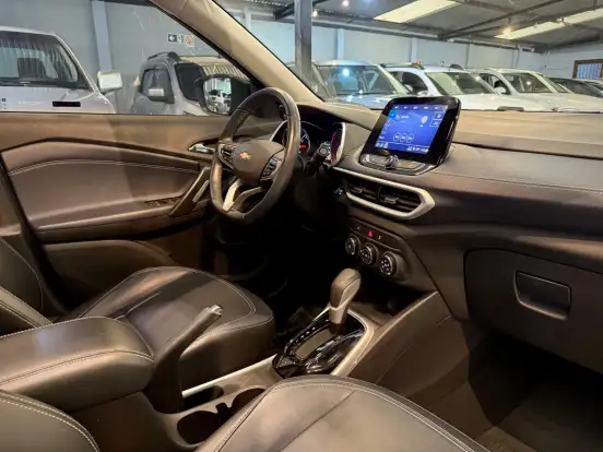CHEVROLET-TRACKER-2023