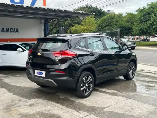 CHEVROLET-TRACKER-2023