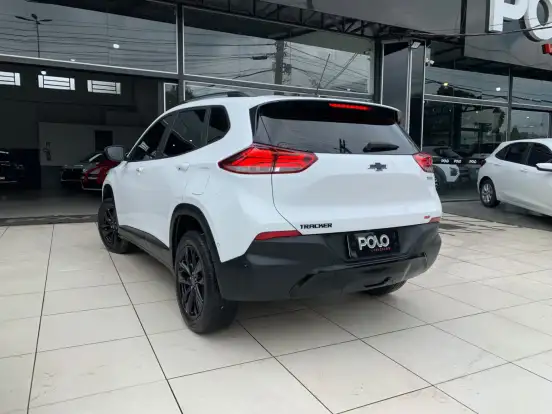 CHEVROLET-TRACKER-2023