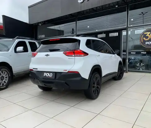 CHEVROLET-TRACKER-2023