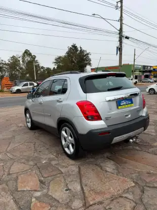 CHEVROLET-TRACKER-2015