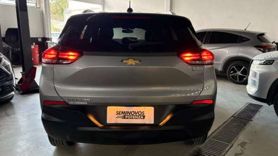 CHEVROLET-TRACKER-2023