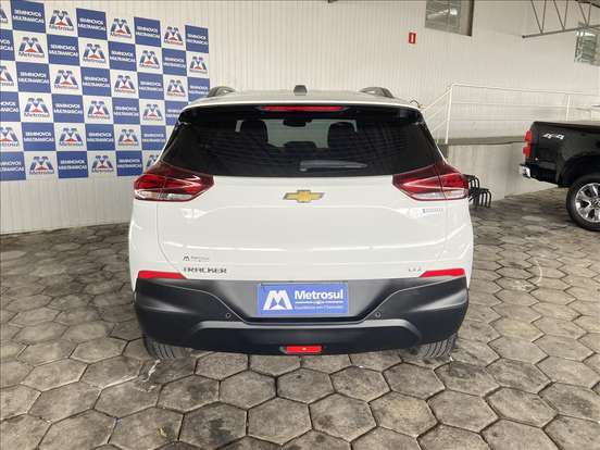 CHEVROLET-TRACKER-2024