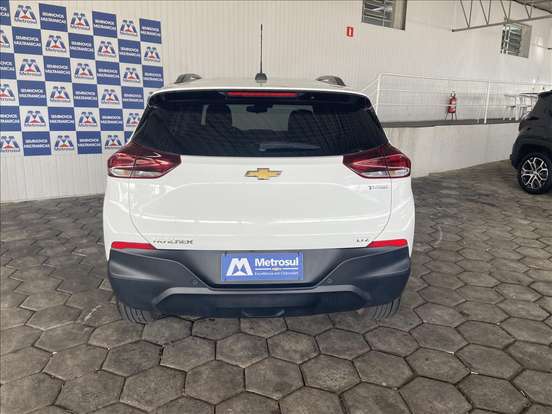 CHEVROLET-TRACKER-2023