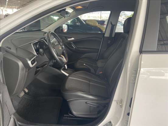 CHEVROLET-TRACKER-2023
