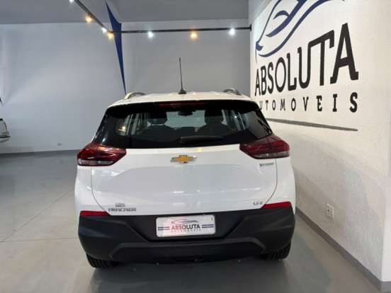 CHEVROLET-TRACKER-2023