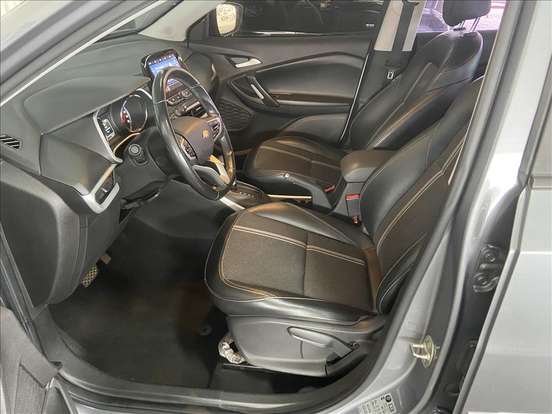 CHEVROLET-TRACKER-2020