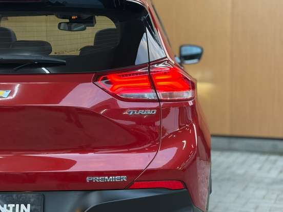 CHEVROLET-TRACKER-2021