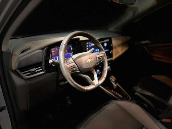 CHEVROLET-TRACKER-2025