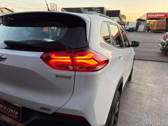 CHEVROLET-TRACKER-2023