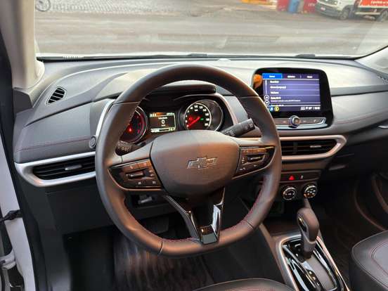 CHEVROLET-TRACKER-2023