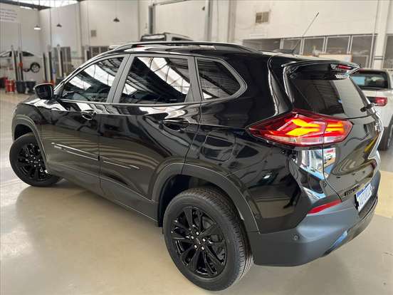 CHEVROLET-TRACKER-2024