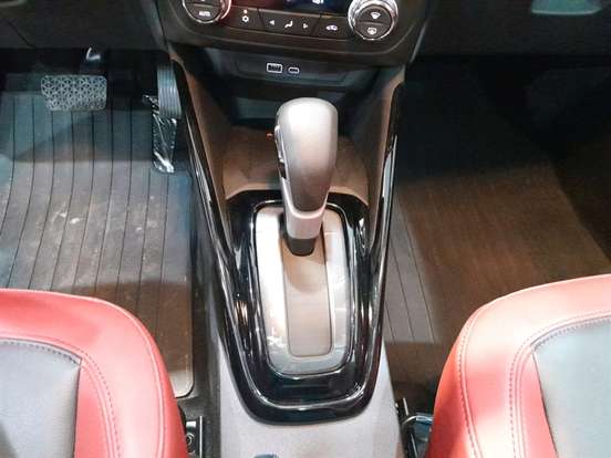 CHEVROLET-TRACKER-2025