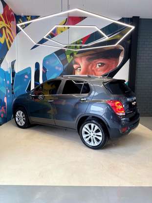 CHEVROLET-TRACKER-2018