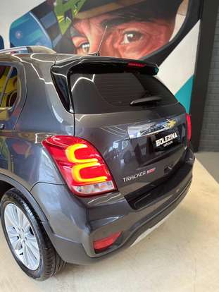 CHEVROLET-TRACKER-2018