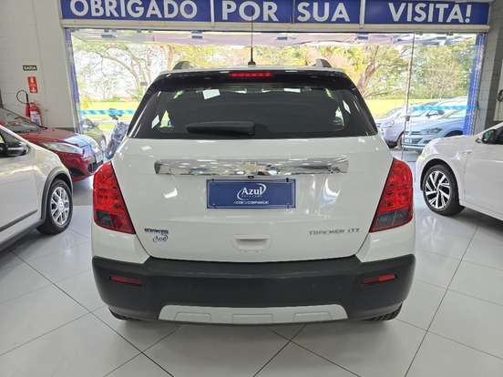 CHEVROLET-TRACKER-2015