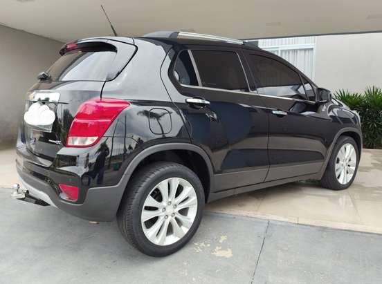 CHEVROLET-TRACKER-2017