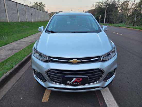 CHEVROLET-TRACKER-2017
