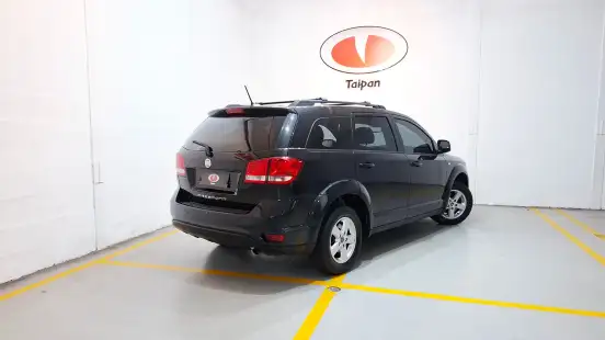 FIAT-FREEMONT-2.4 EMOTION 16V GASOLINA 4P AUTOMÁTICO FIAT-FREEMONT-2011