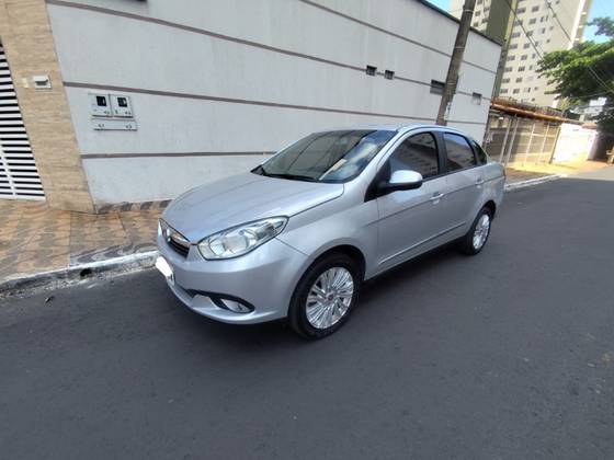 FIAT GRAND SIENA 1.6 MPI ESSENCE 16V FLEX 4P MANUAL