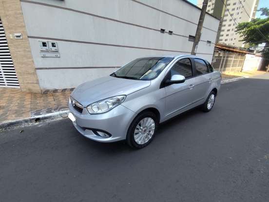 FIAT-GRAND SIENA-1.6 MPI ESSENCE 16V FLEX 4P MANUAL FIAT-GRAND SIENA-2014
