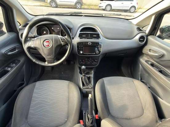 FIAT-PUNTO-1.6 ESSENCE 16V FLEX 4P MANUAL FIAT-PUNTO-2015