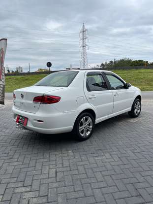 FIAT-SIENA-2010