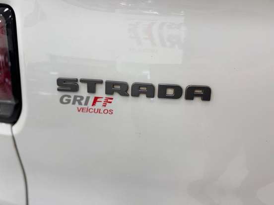 FIAT-STRADA-1.0 TURBO 200 FLEX ULTRA CD CVT FIAT-STRADA-2023