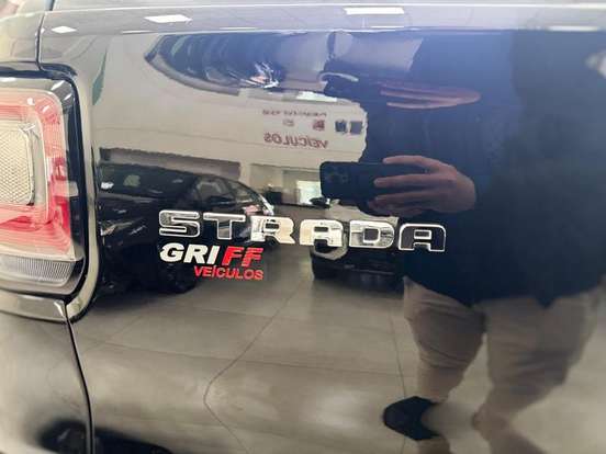 FIAT-STRADA-1.3 FIREFLY FLEX VOLCANO CD MANUAL FIAT-STRADA-2023