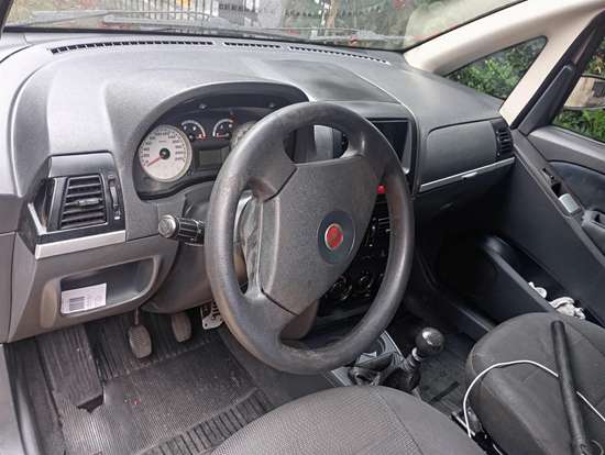 FIAT-IDEA-1.8 MPI HLX 8V FLEX 4P MANUAL FIAT-IDEA-2009