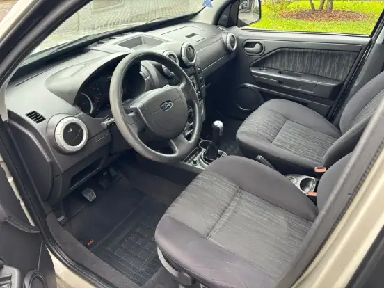 FORD-ECOSPORT-2008