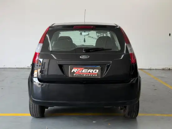 FORD-FIESTA-2004