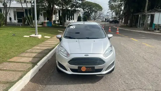FORD-FIESTA-2015
