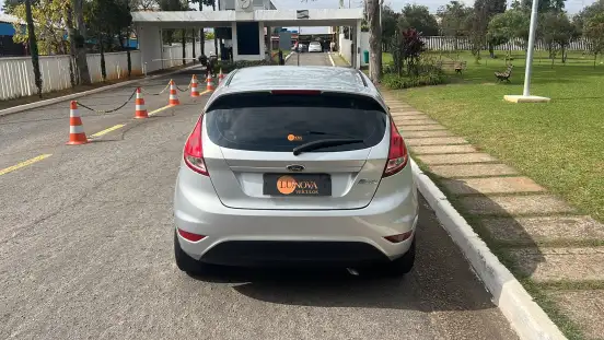 FORD-FIESTA-2015