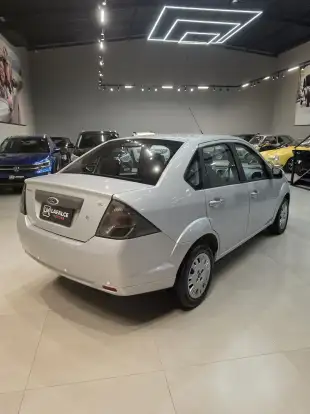 FORD-FIESTA-2011