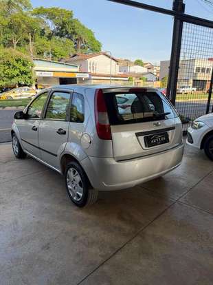 FORD-FIESTA-2006