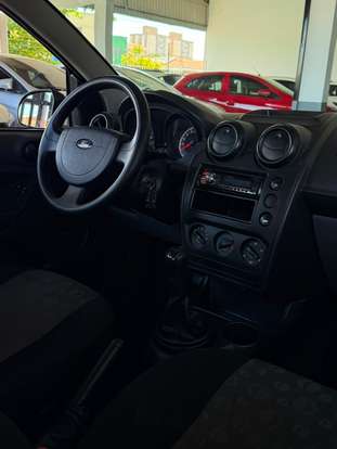 FORD-FIESTA-2011