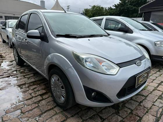FORD FIESTA 1.6 ROCAM SEDAN 8V FLEX 4P MANUAL