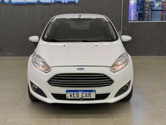 FORD-FIESTA-2015