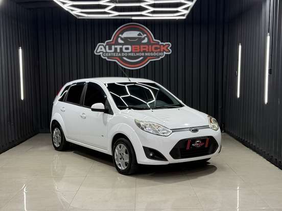FORD-FIESTA-2014